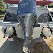 2020 Bennington 22RTFB Pontoon Boat